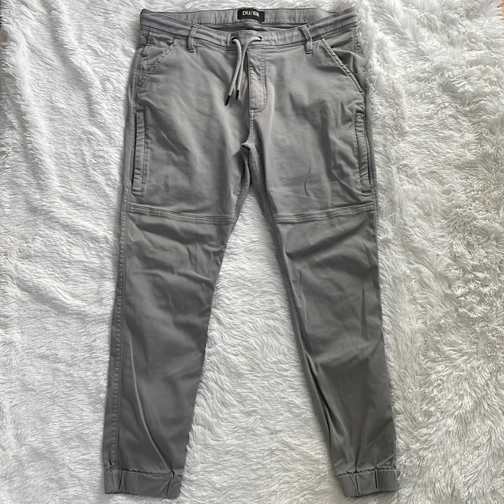 DU/ER Men's Gray Joggers